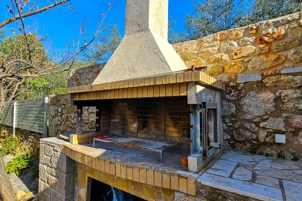 Built in stone BBQ grill at Villa Leonidas in Kardamyli