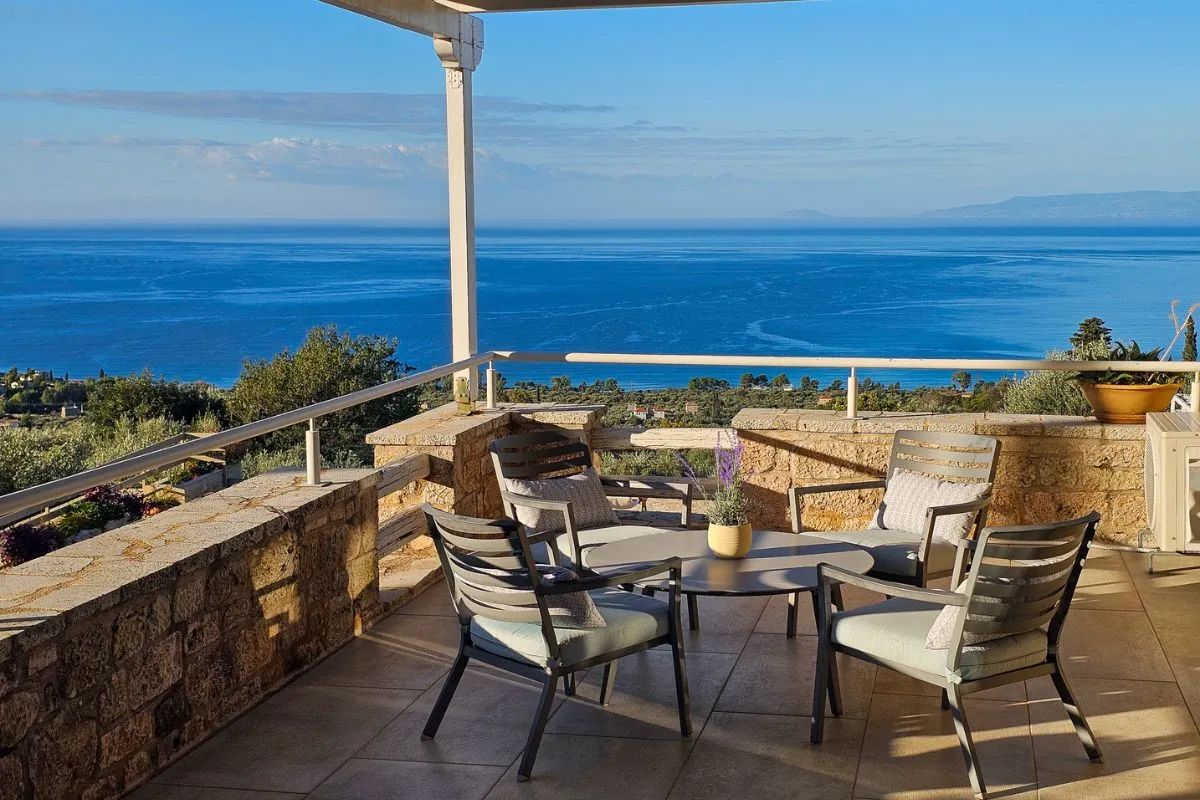 Villa Leonidas covered patio with sea view in Kardamyli Greece